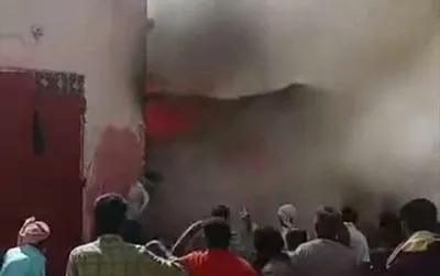 شمسان بوست اخبار اليمن الان بمحطة شخصين ويتسبب بأضرار مادية اخبار اليمن الان الحدث اليوم عاجل شمسان بوست