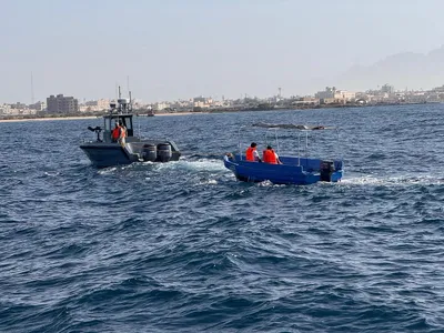 سبق اخبار اليمن الان الحدود مواطنين تعطلت وسـيطتهما البحرية اخبار اليمن الان الحدث اليوم عاجل سبق