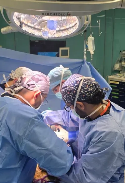 سبق اخبار اليمن الان انحراف العمود الفقري بمدينة المستشفى اخبار اليمن الان الحدث اليوم عاجل سبق