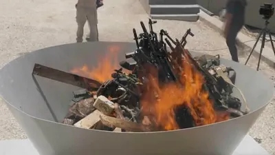 cnn عربي اخبار اليمن الان مقاتلي العمال الكردستاني يحرقون أسلحتهم اخبار اليمن الان الحدث اليوم عاجل cnn عربي