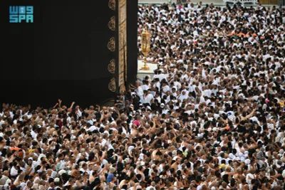سبق اخبار اليمن الان بالصور الحرمان يحتضنان الرحمن واطمئنان اخبار اليمن الان الحدث اليوم عاجل سبق
