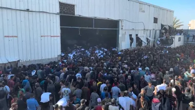cnn عربي اخبار اليمن الان لحظة تدفق الفلسطينيين مستودع مساعدات اخبار اليمن الان الحدث اليوم عاجل cnn عربي