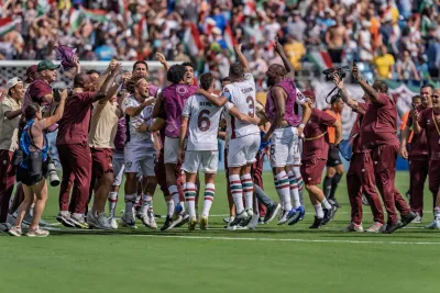 الجيل اخبار اليمن الان مهاجم فلومينينسي الهلال مجموعة اللاعبين اخبار اليمن الان الحدث اليوم عاجل الجيل