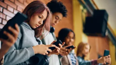 سبق اخبار اليمن الان الجلد الشاشات يتغلغل علامات الشيخوخة اخبار اليمن الان الحدث اليوم عاجل سبق