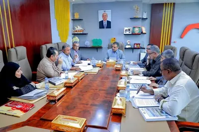 عرب تايم اخبار اليمن الان محافظ يناقش صندوق النظافة الجاري اخبار اليمن الان الحدث اليوم عاجل عرب تايم