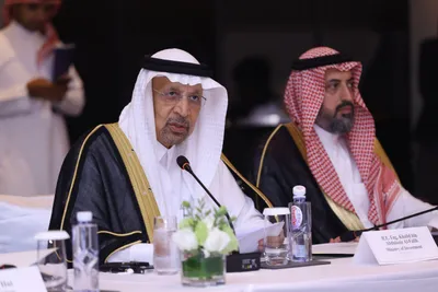 الجيل اخبار اليمن الان بمشاركة مؤسسة الاستثمار اجتماع مستديرة اخبار اليمن الان الحدث اليوم عاجل الجيل