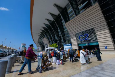 الجيل اخبار اليمن الان الملك عبدالعزيز يستقبل مسافر الجاري اخبار اليمن الان الحدث اليوم عاجل الجيل