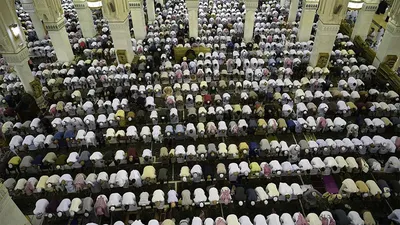 الجيل اخبار اليمن الان المصلين العشاء والتراويح المسجد الحرام اخبار اليمن الان الحدث اليوم عاجل الجيل