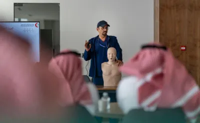 سبق اخبار اليمن الان مستفيدا الهلال الأحمر الإسعاف المكرمة اخبار اليمن الان الحدث اليوم عاجل سبق