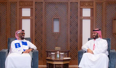 الجيل اخبار اليمن الان أبوظبي مستشار بالإمارات يستعرضان التعاون اخبار اليمن الان الحدث اليوم عاجل الجيل