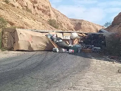 شمسان بوست اخبار اليمن الان انقلاب قاطرة يتسبب مروري بحضرموت اخبار اليمن الان الحدث اليوم عاجل شمسان بوست