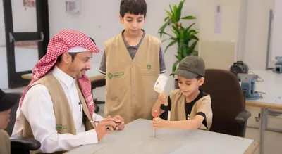 الجيل اخبار اليمن الان إقبال الشباب والأطفال الباحة للحرفيين اخبار اليمن الان الحدث اليوم عاجل الجيل