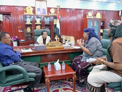شمسان بوست اخبار اليمن الان بالمهرة يناقش الاستعدادات لموسم الخريف اخبار اليمن الان الحدث اليوم عاجل شمسان بوست