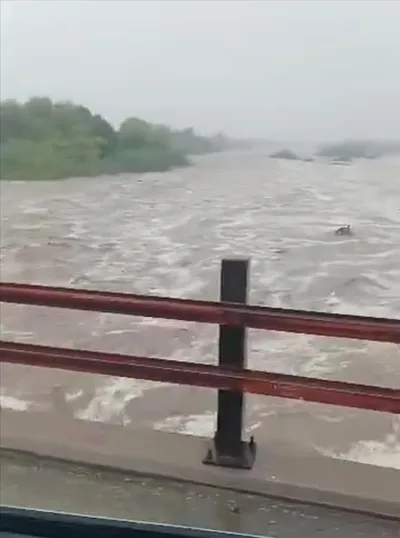 شمسان بوست اخبار اليمن الان تحذيرات عاجلة سيول جارفة تهدد اخبار اليمن الان الحدث اليوم عاجل شمسان بوست