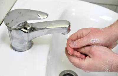 سبق اخبار اليمن الان صحيا أطباء يحذرون الإفراط اليدين اخبار اليمن الان الحدث اليوم عاجل سبق