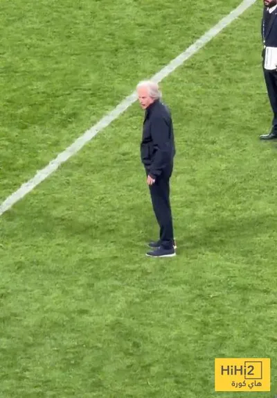 هاي كورة اخبار اليمن الان يتجاهل مصافحة خيسوس ويثير الغضب اخبار اليمن الان الحدث اليوم عاجل هاي كورة